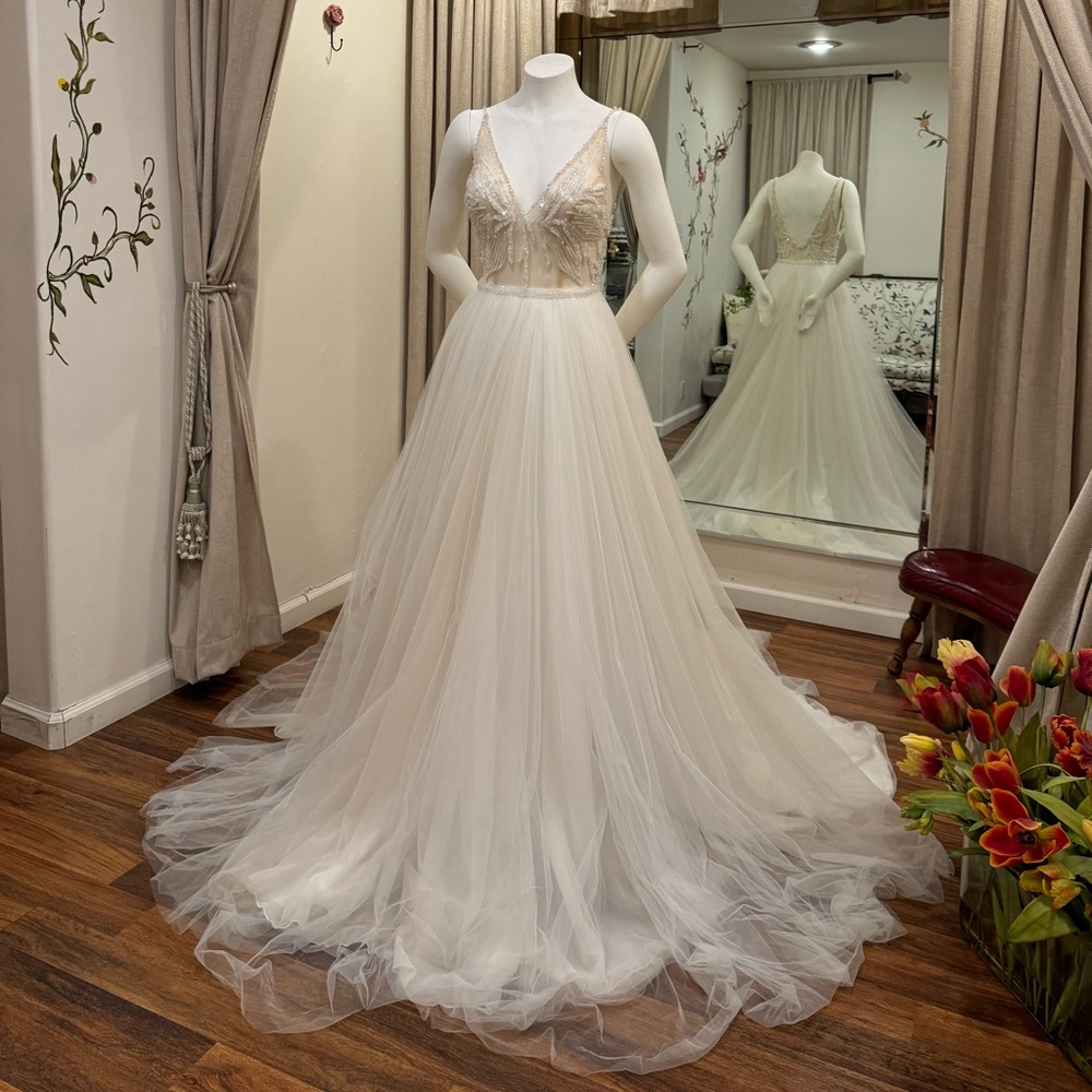 A-Line Silhouette Tulle Wedding Gown